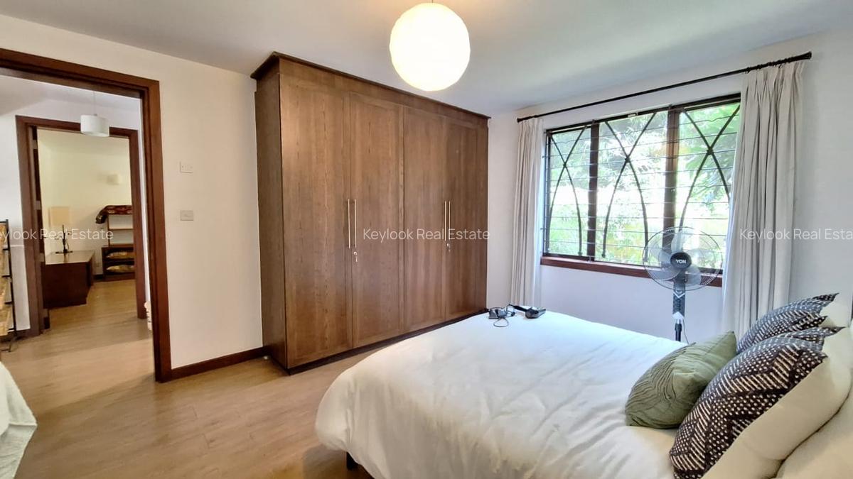 4 Bed Townhouse with En Suite at Lavington - 11