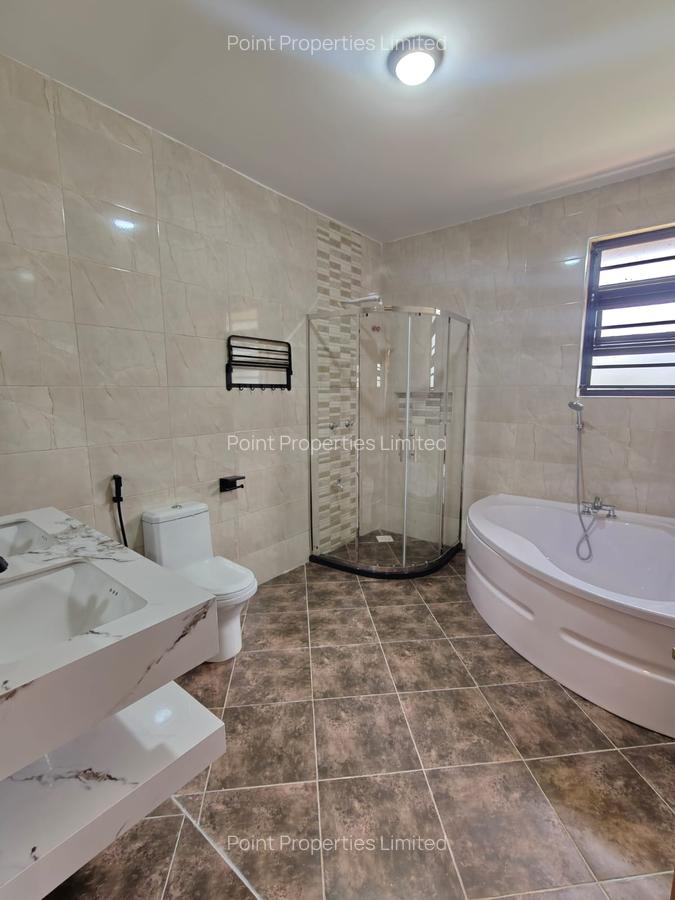 4 Bed Townhouse with En Suite in Karen - 15