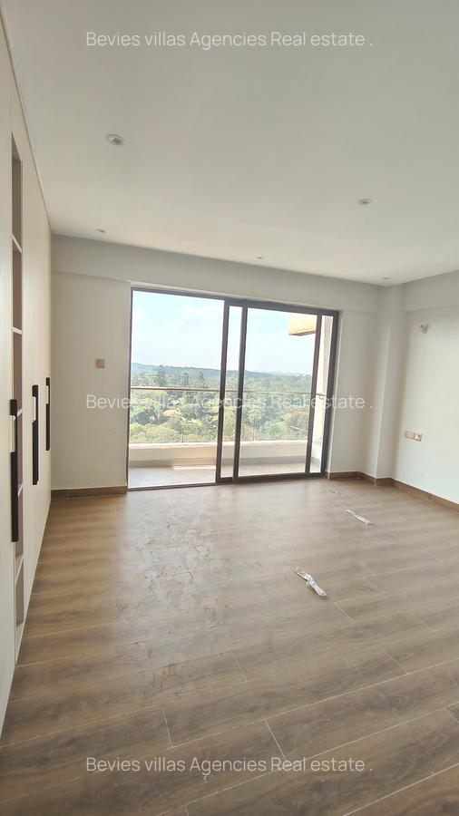4 Bed Apartment with En Suite at Parklands - 6