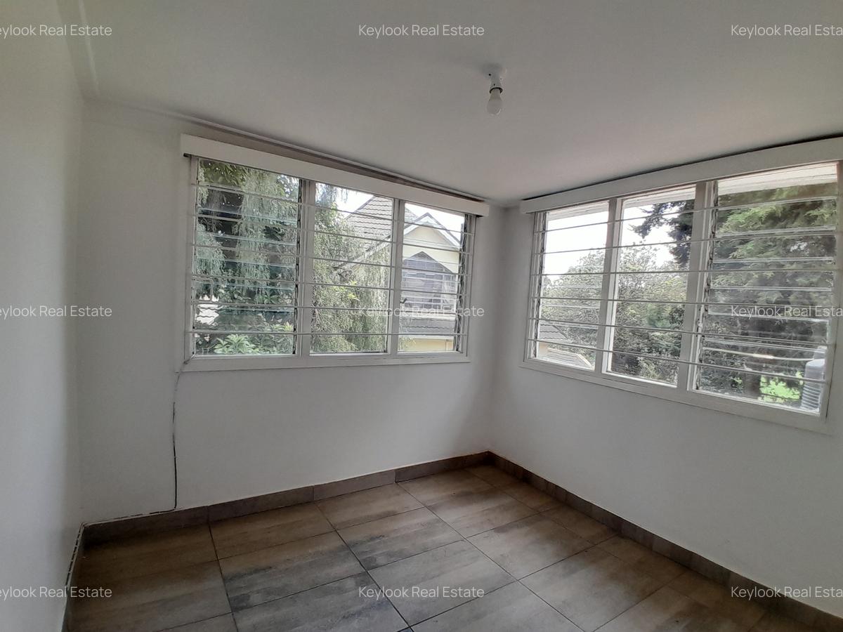 3 Bed House with En Suite at Lavington - 16
