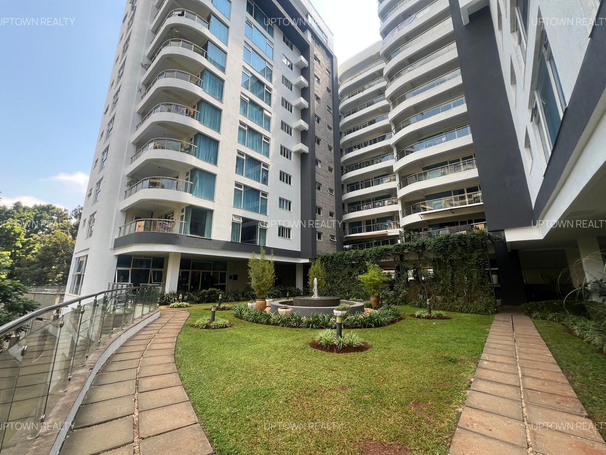 3 Bed Apartment with En Suite at Riverside - 1
