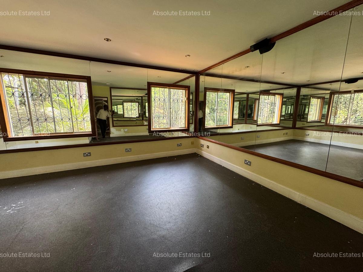 5 Bed Villa with Swimming Pool in Muthaiga - 5