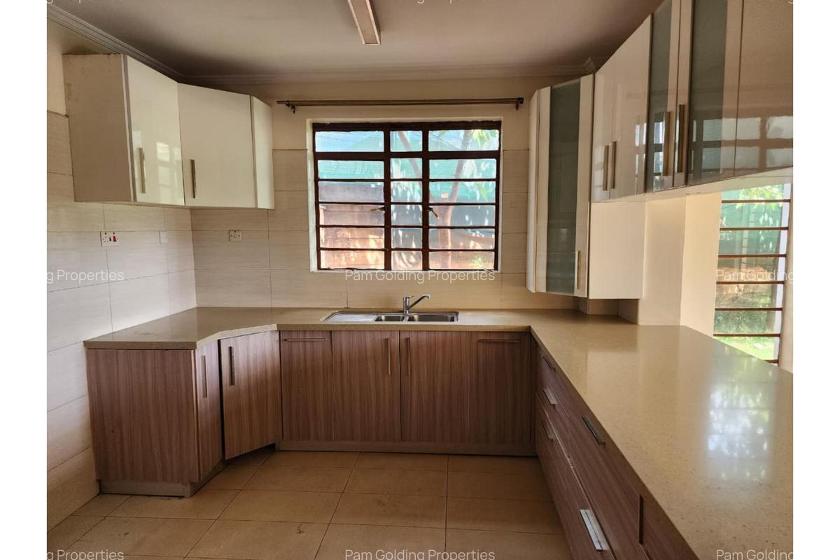 4 Bed House with En Suite at Runda Ridge - 4