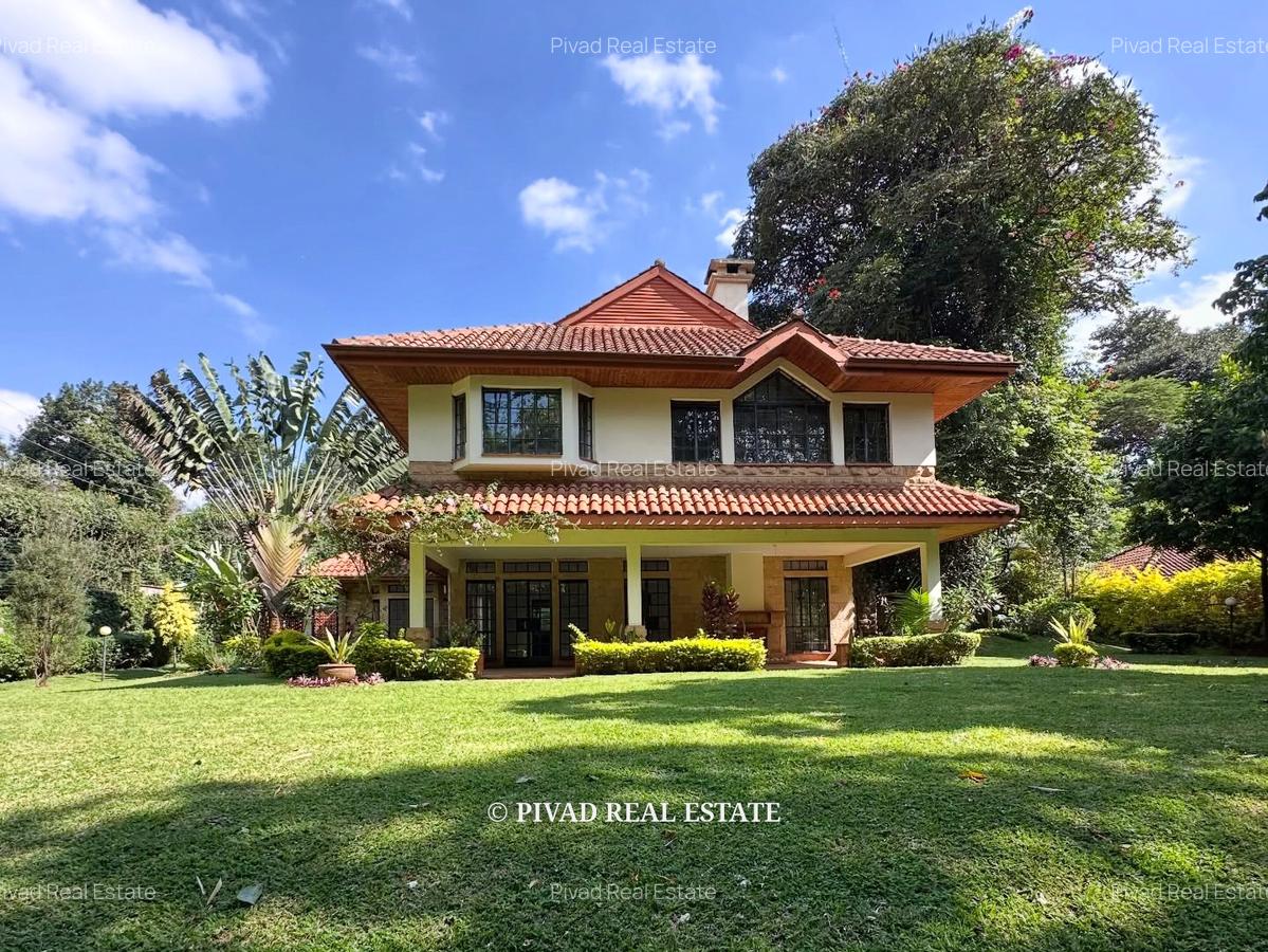 5 Bed House with Swimming Pool in Rosslyn - 9