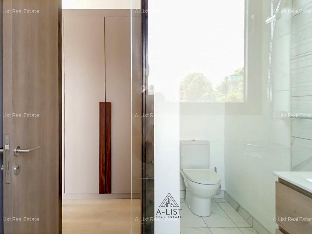 2 Bed Apartment with En Suite at Two Rivers - 9