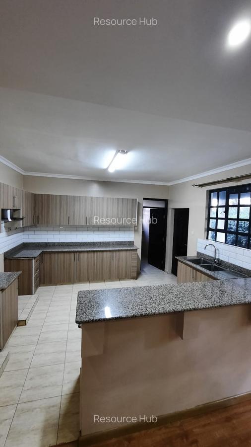 3 Bed House with En Suite at Bomas Area - 4