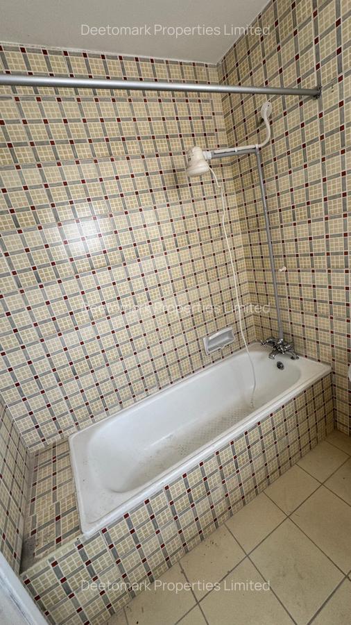 3 Bed Apartment with En Suite at Kilimani - 12