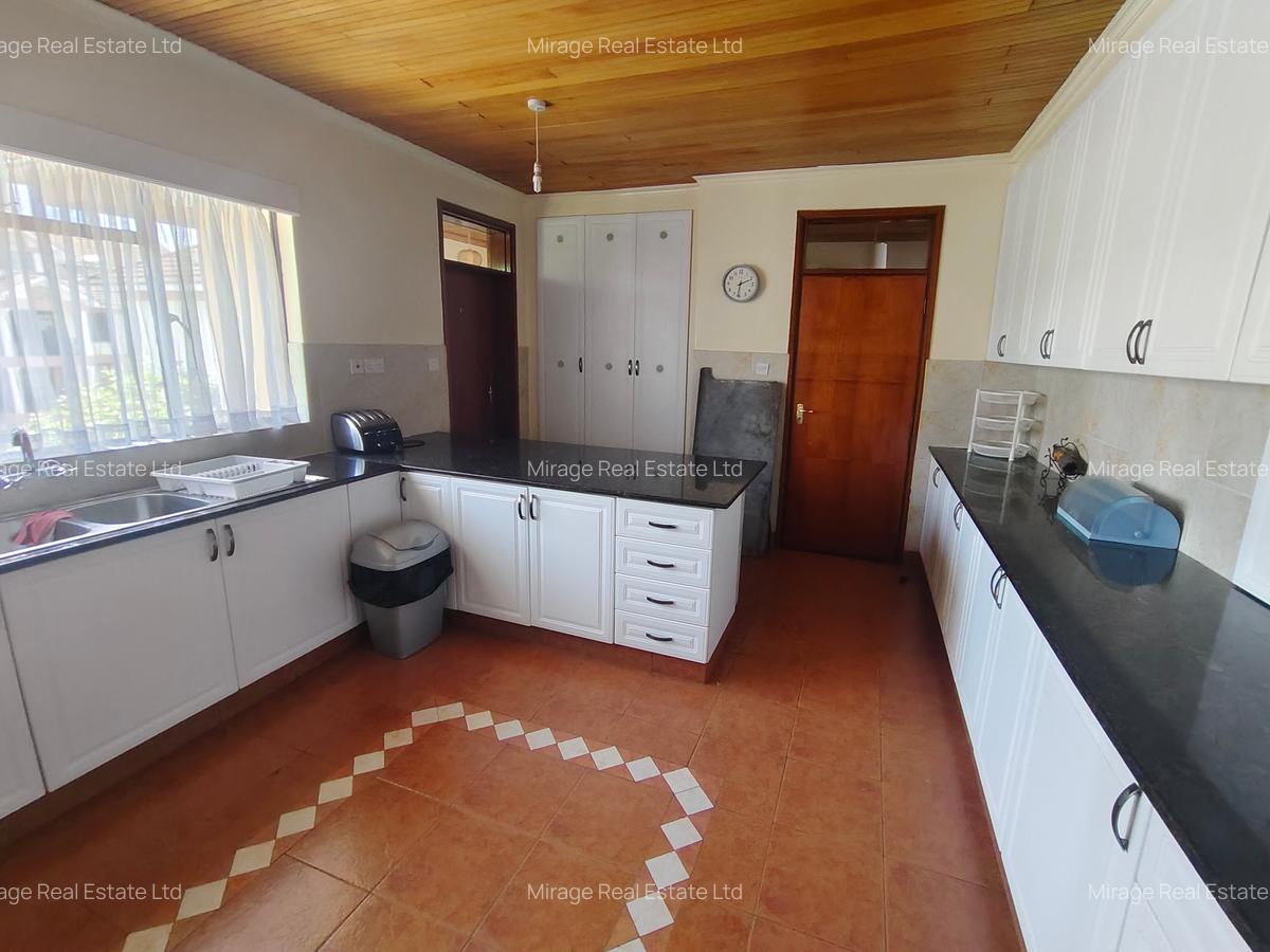 3 Bed Apartment with Swimming Pool in Kilimani - 10