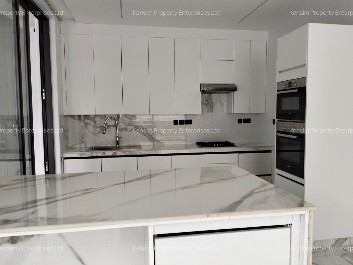 5 Bed Townhouse with En Suite in Lavington - 5