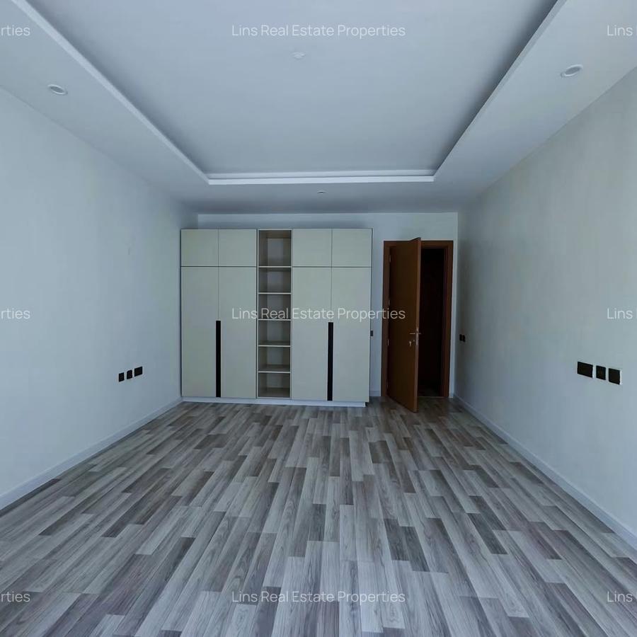 5 Bed Townhouse with En Suite in Lavington - 7