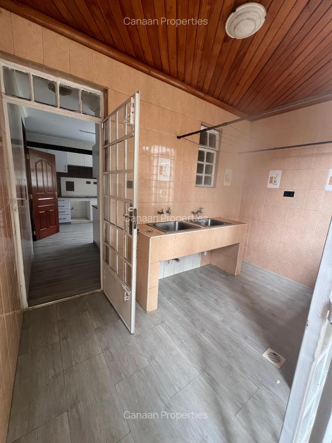 4 Bed Townhouse with En Suite in Lavington - 9