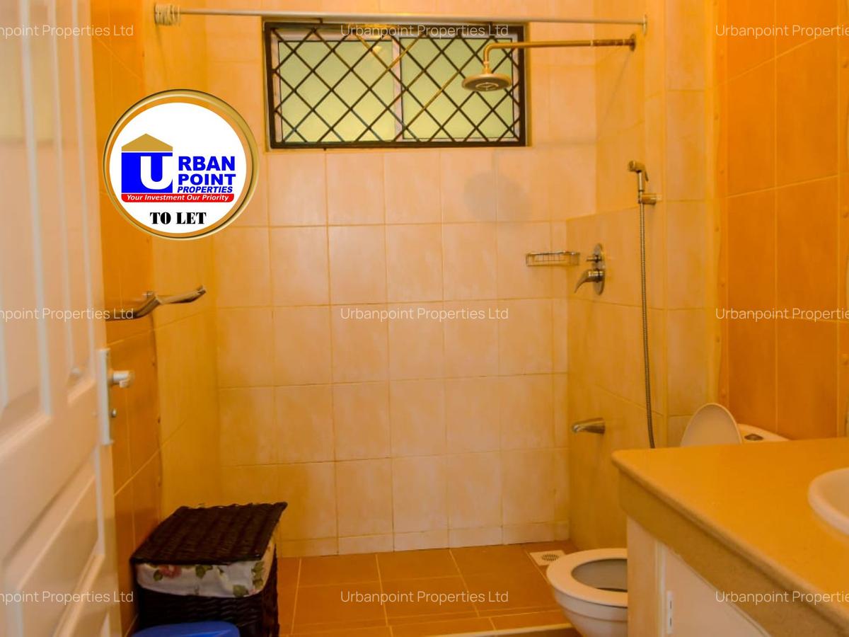 Serviced 2 Bed Apartment with En Suite in Nyali Area - 12