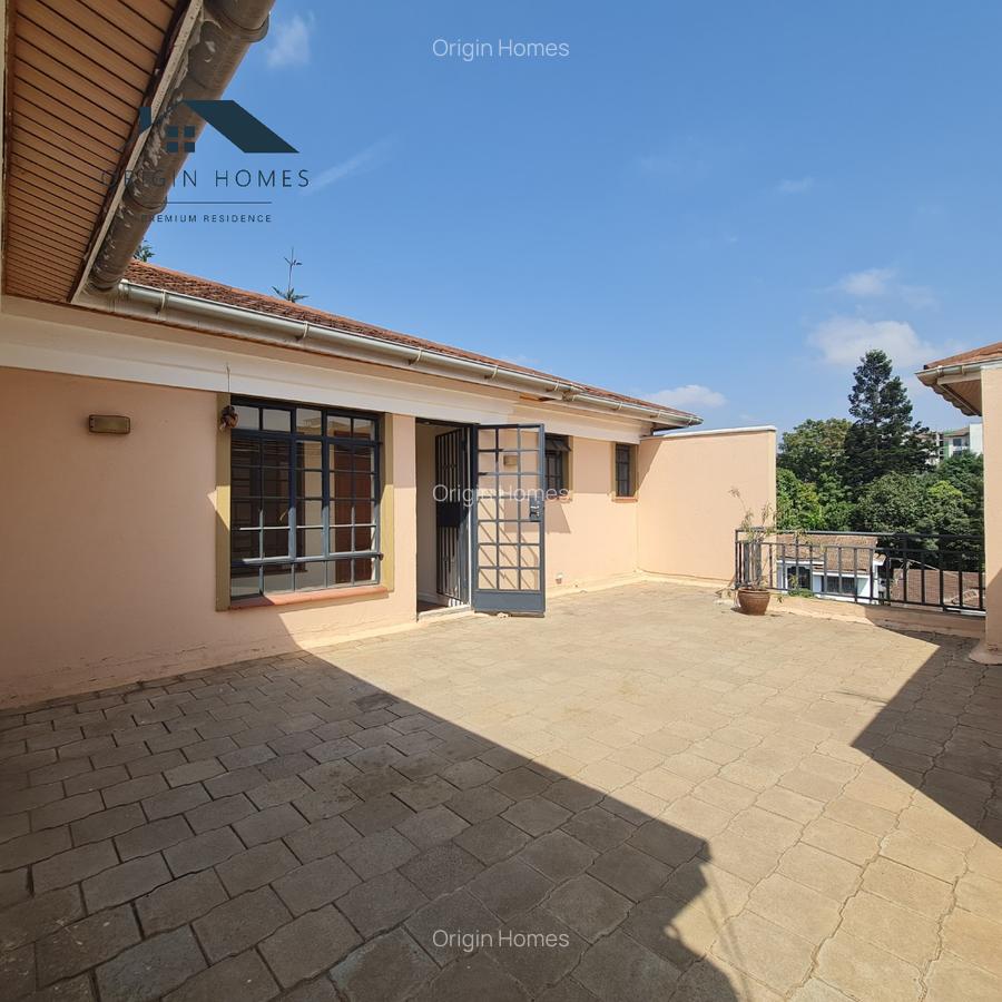 3 Bed Apartment with En Suite at Riverside Drive - 1