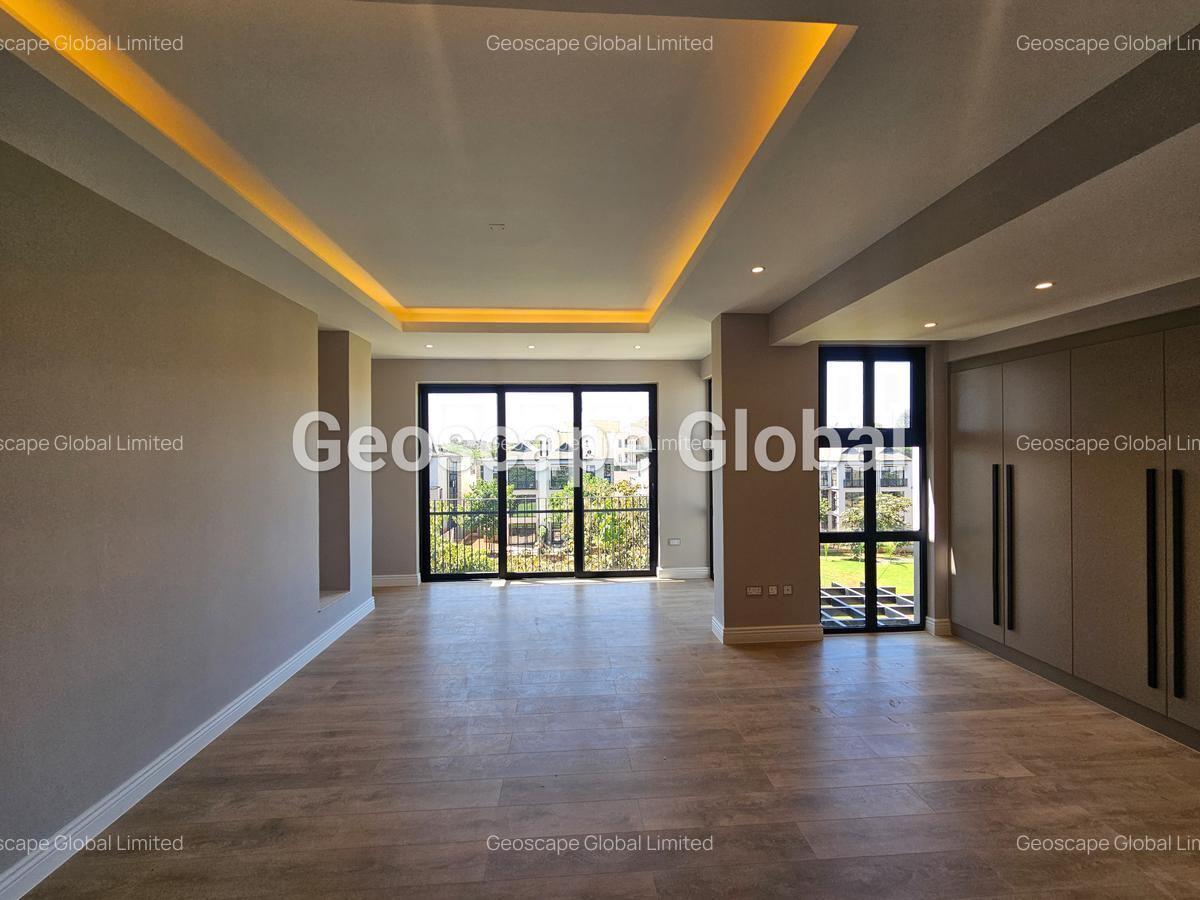 4 Bed House with En Suite in Runda - 10