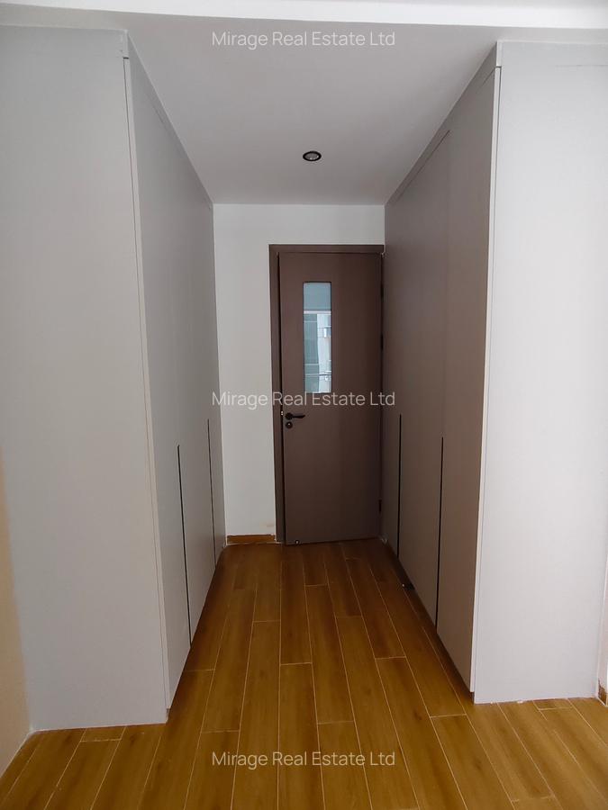 3 Bed Apartment with Swimming Pool in Kilimani - 5