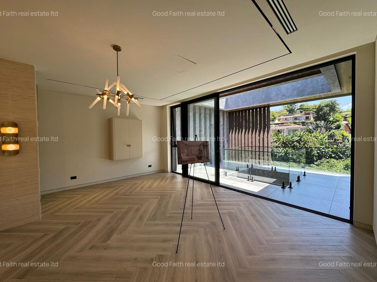 7 Bed House with En Suite in Kitisuru - 3