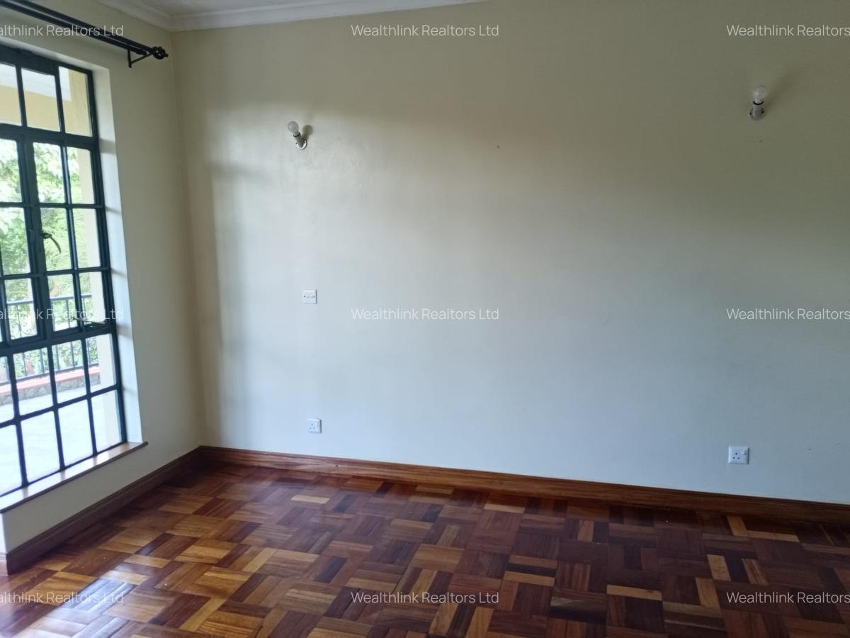 4 Bed Townhouse with En Suite at Runda - 12