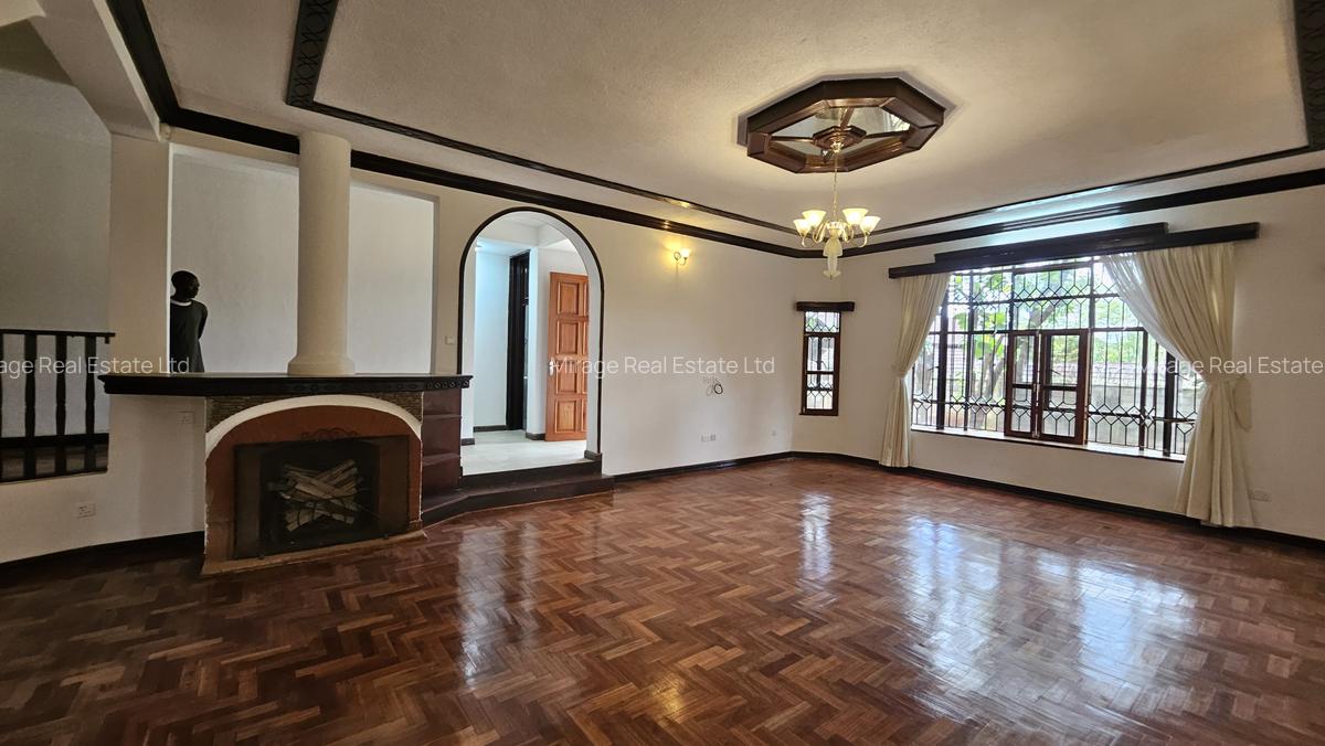 5 Bed House with En Suite in Runda - 4
