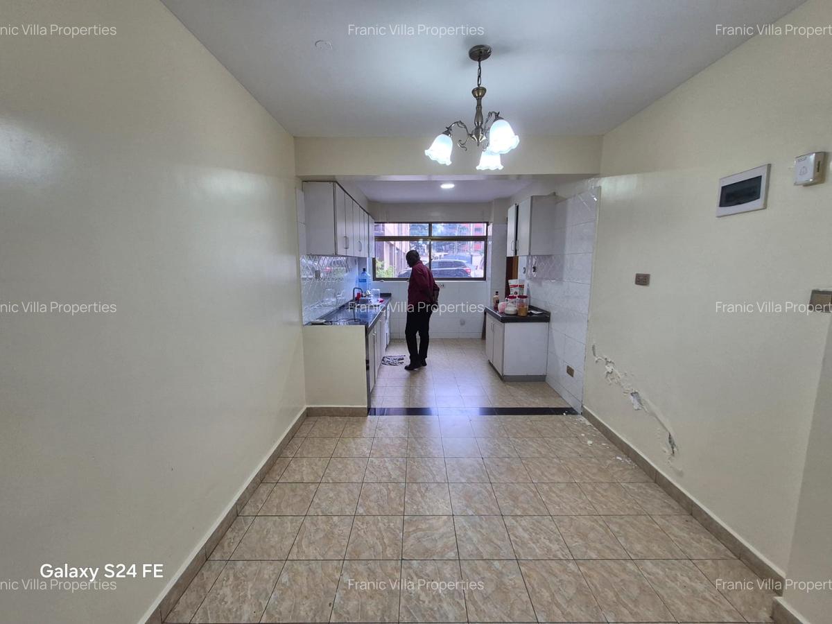 3 Bed Apartment with En Suite at Lavington - 3