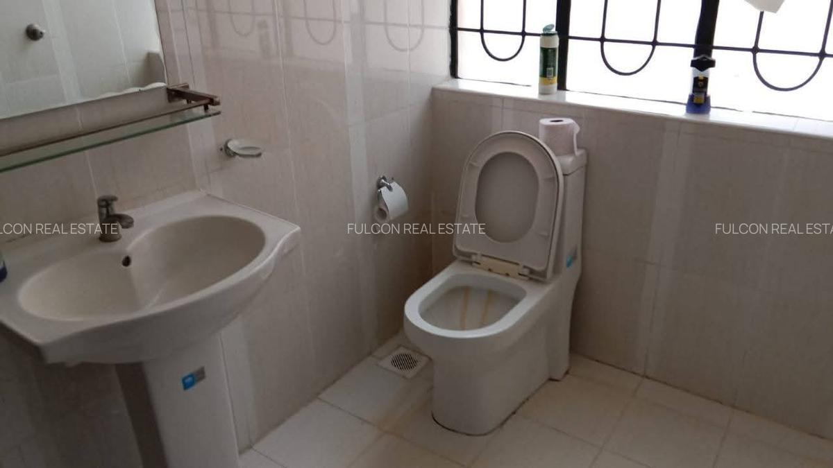 2 Bed Apartment with Swimming Pool in Kilimani - 12