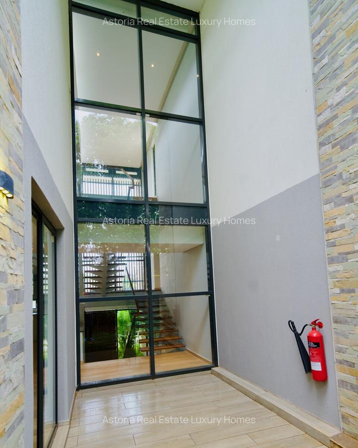 3 Bed Villa with En Suite at 2026-389 3 Bed - 10