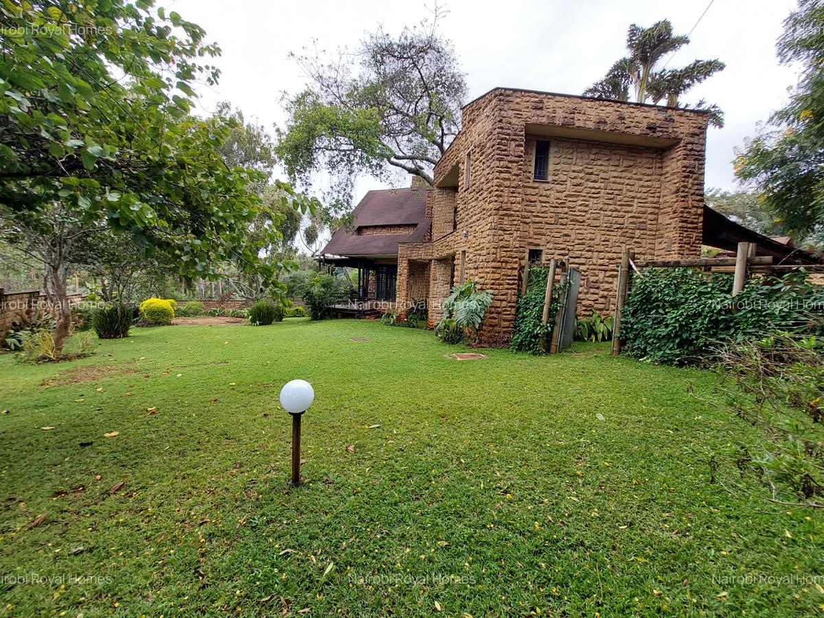 5 Bed House with En Suite at Lake View - 5