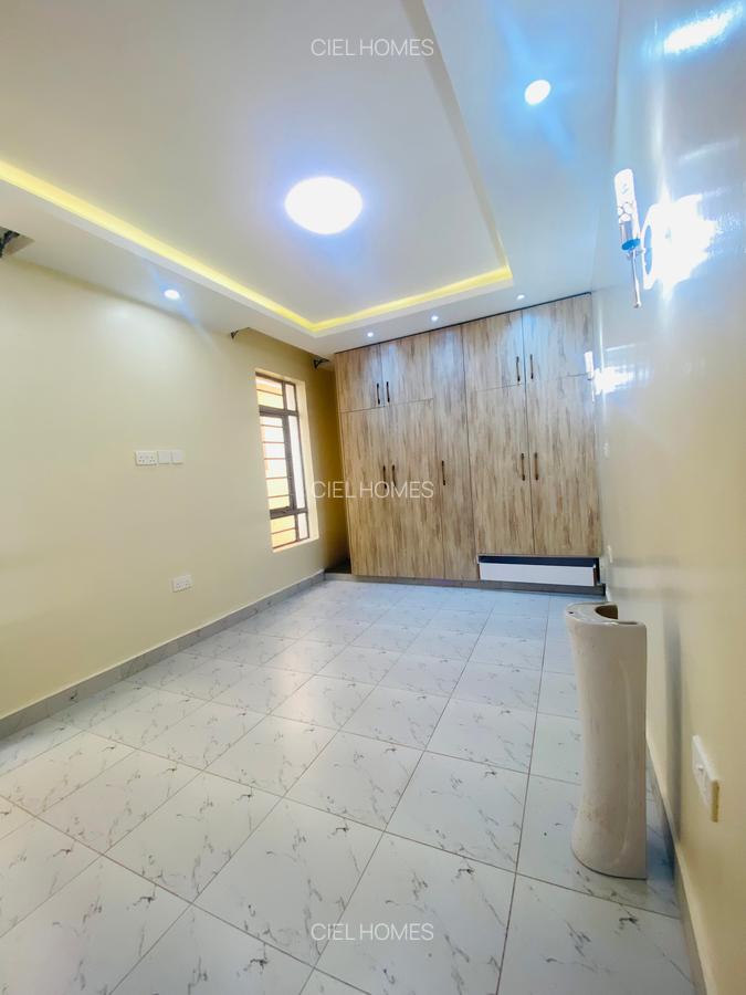 5 Bed Townhouse with En Suite at Mugutha - 18