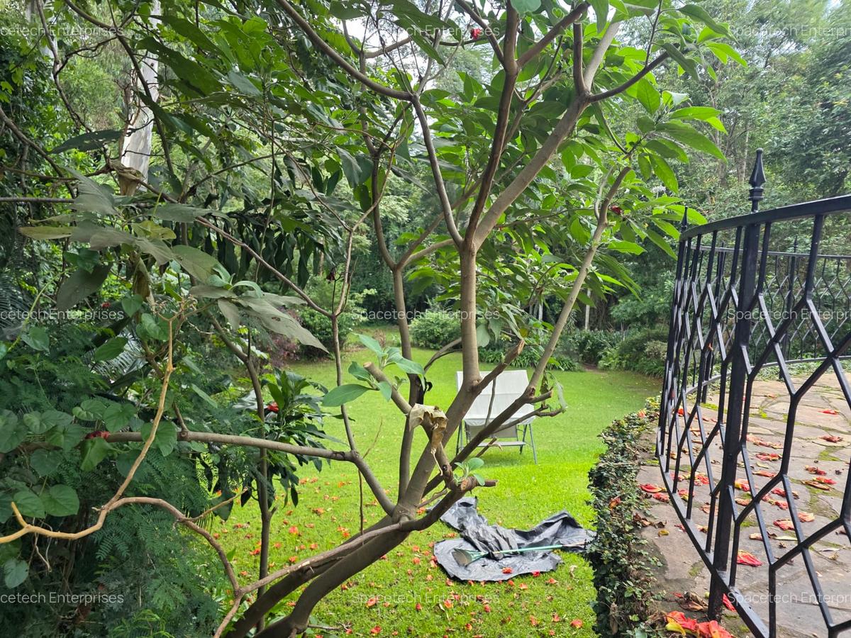5 Bed House with En Suite in Kyuna - 5