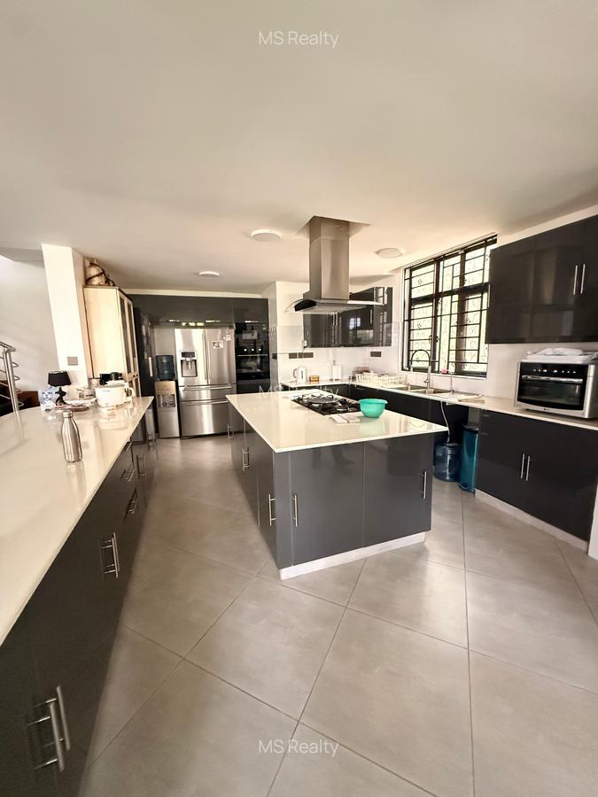 4 Bed Townhouse with En Suite in Spring Valley - 4