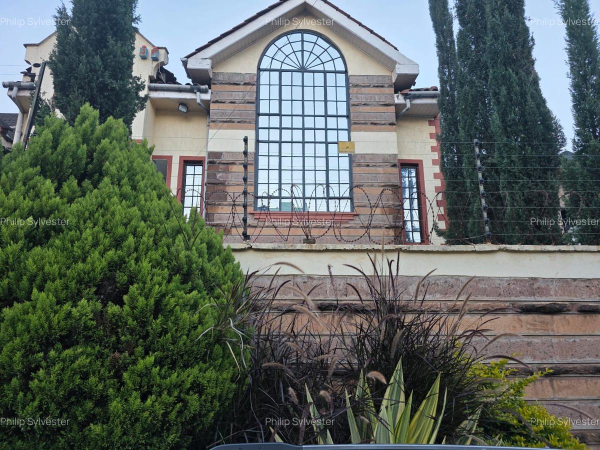6 Bed Townhouse with En Suite at Dog Unit Road - 1