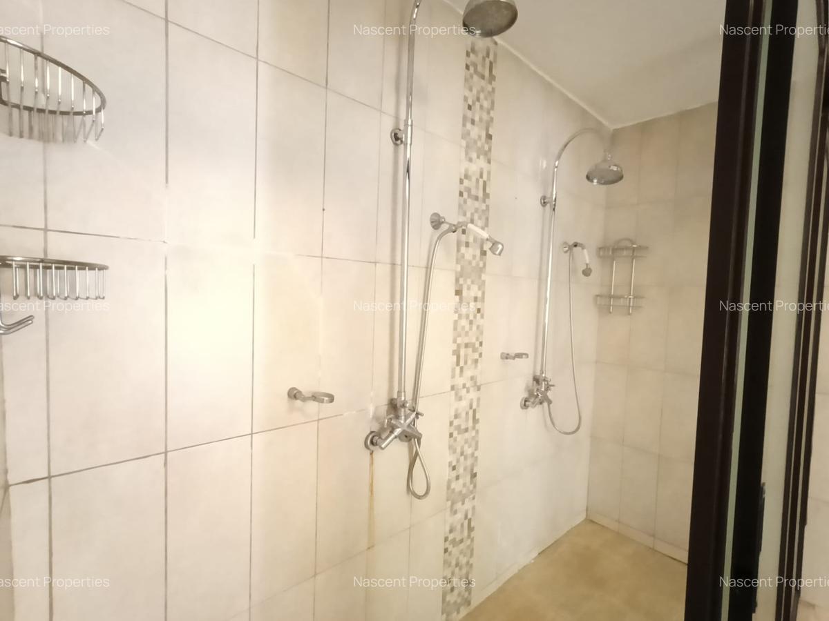 4 Bed House with En Suite in Runda - 10