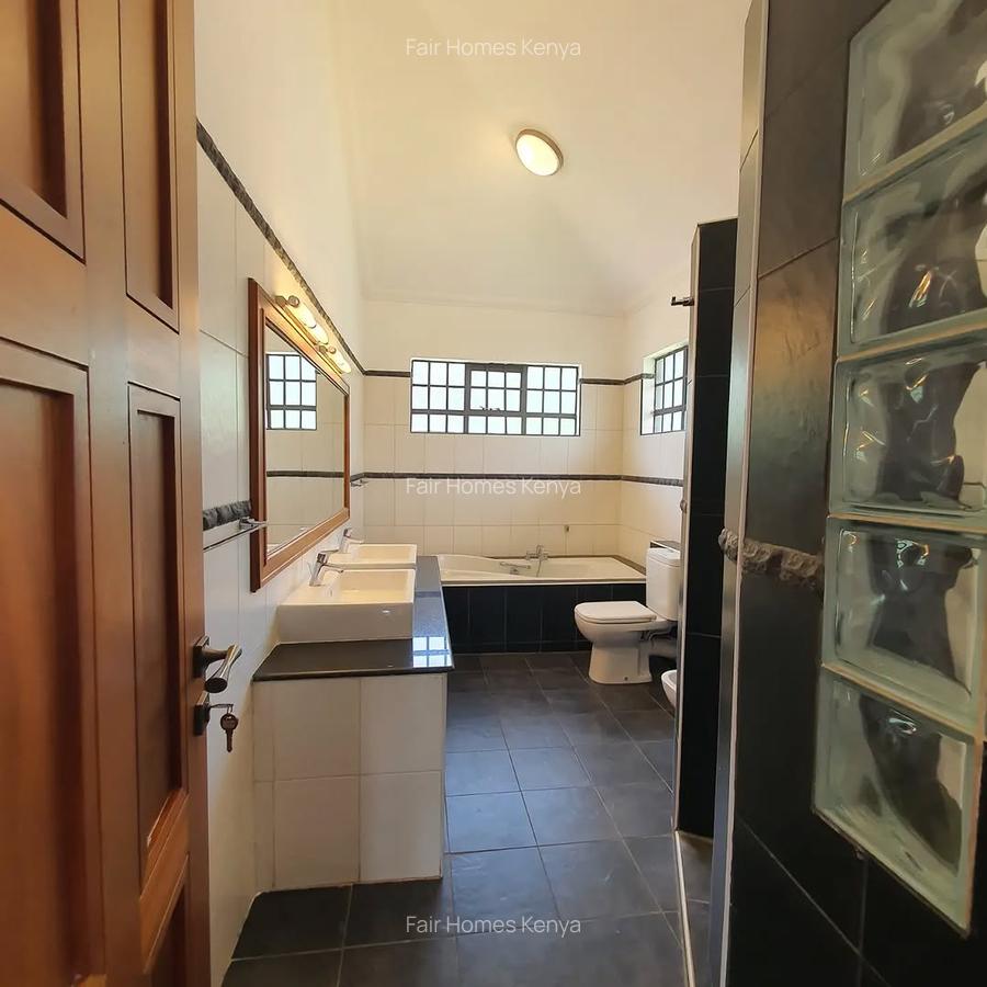 4 Bed Townhouse with En Suite at Peponi Road - 6