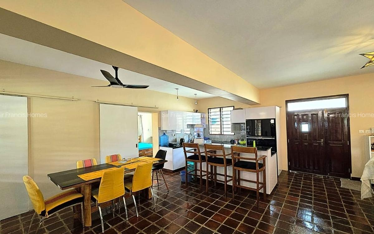 3 Bed Villa with En Suite at Galu - 5
