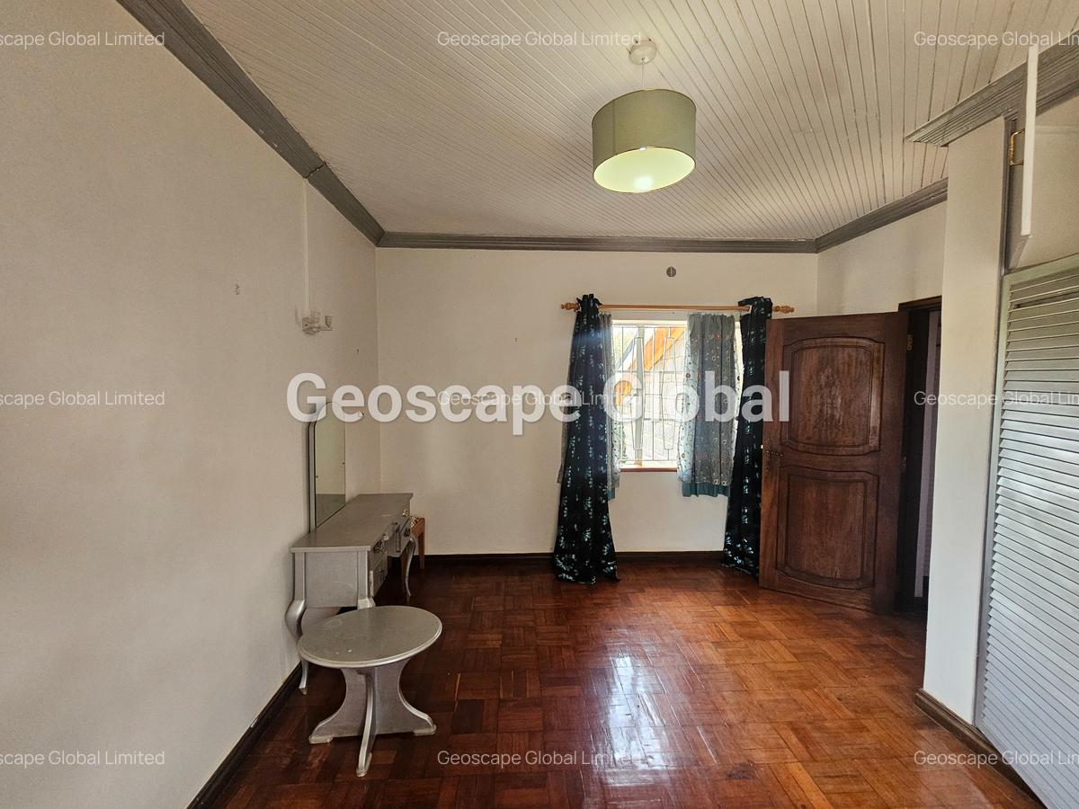 4 Bed House with En Suite in Runda - 4