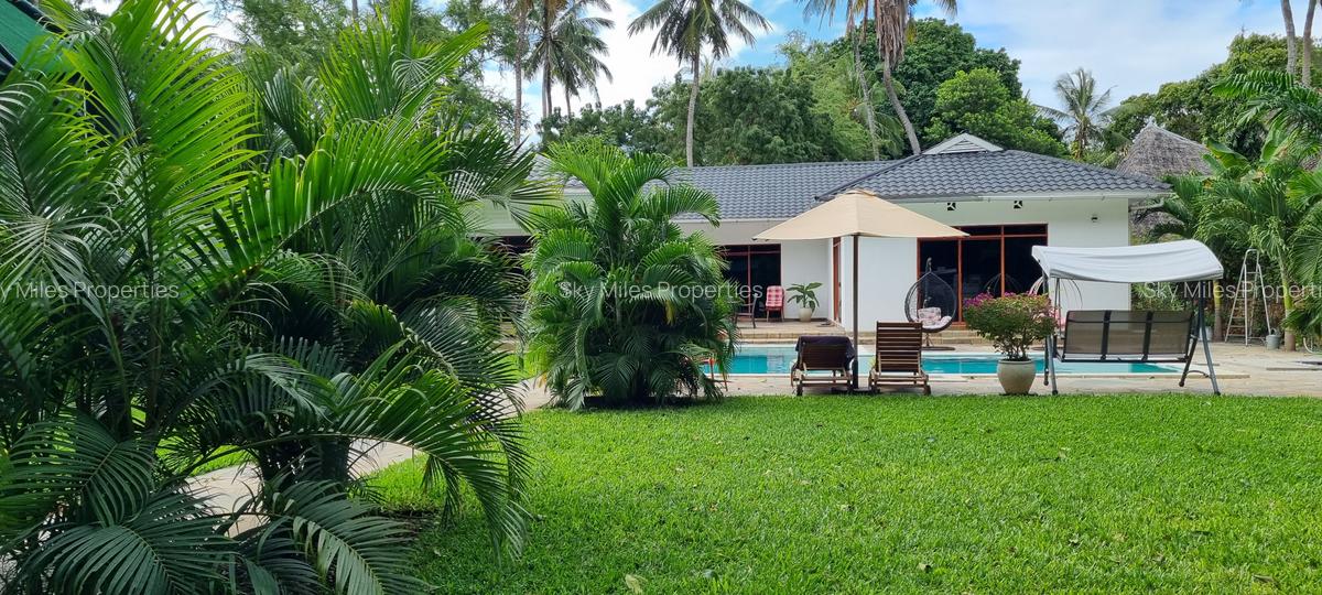 3 Bed Villa with En Suite at La-Marina Mtwapa - 9