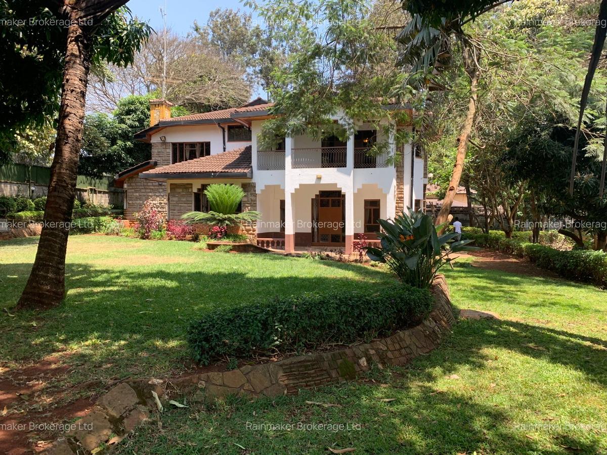 5 Bed Townhouse with En Suite in Runda - 2