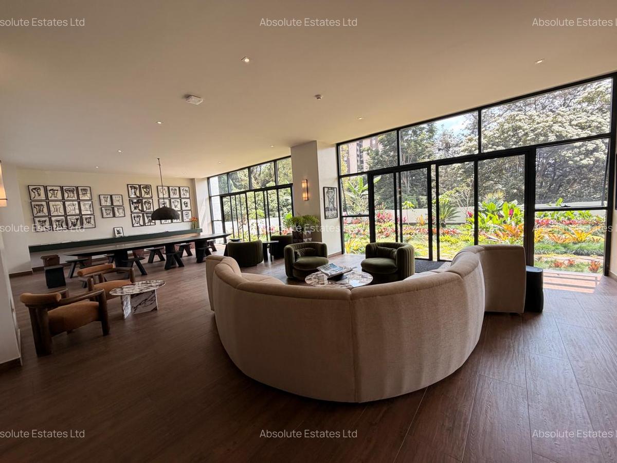 3 Bed Apartment with Swimming Pool in Riverside - 10