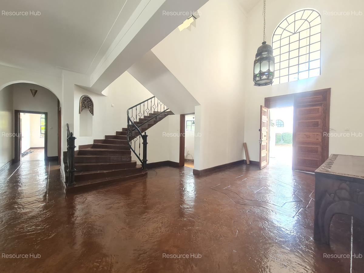 5 Bed House with En Suite at Nyari - 13