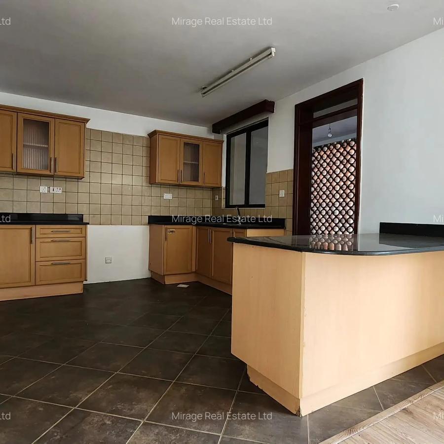 3 Bed Apartment with Gym in Kilimani - 14