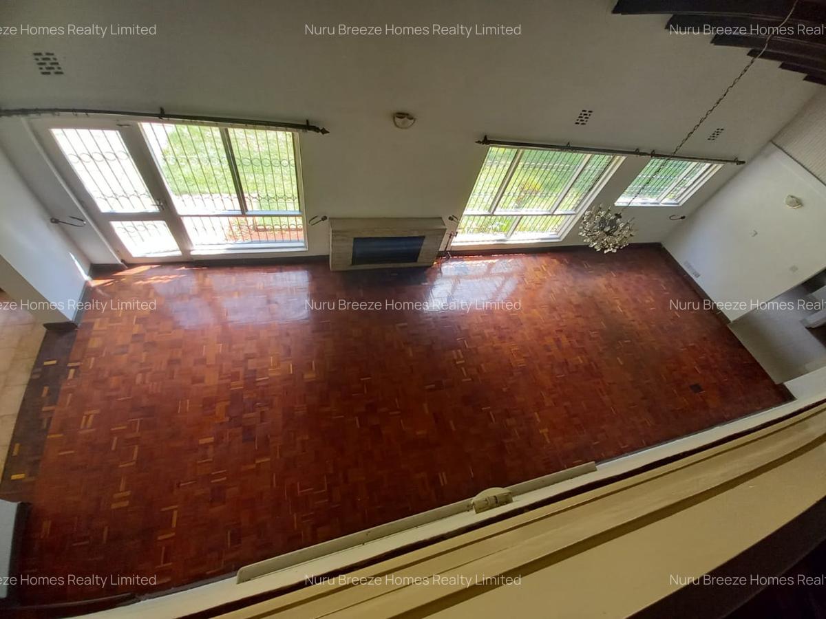 4 Bed House with En Suite in Spring Valley - 10