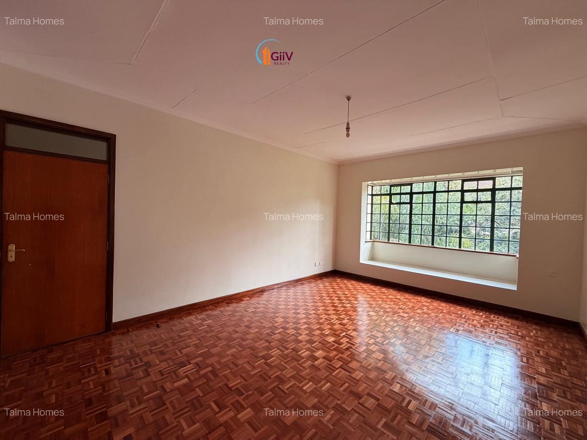 4 Bed Townhouse with En Suite at Off Brookside Drive - 2