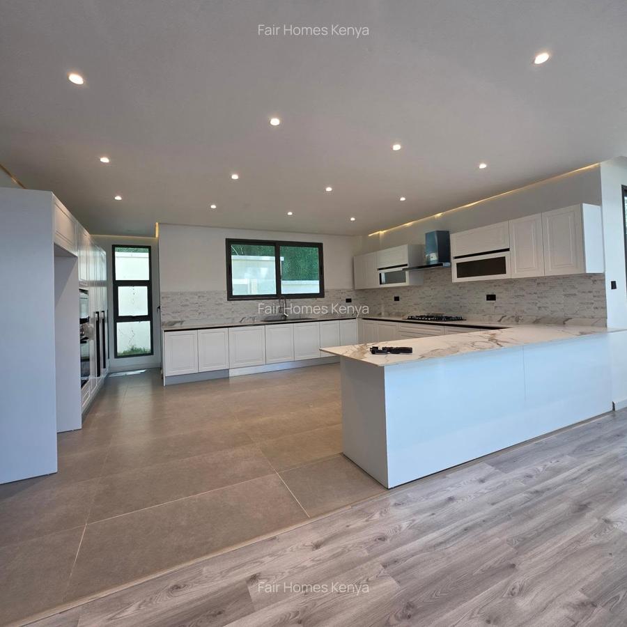 5 Bed Townhouse with En Suite at Chalbi Drive - 4