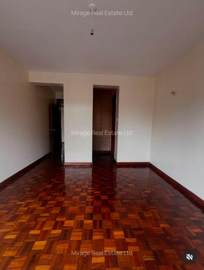 2 Bed Apartment with En Suite in Lavington - 6