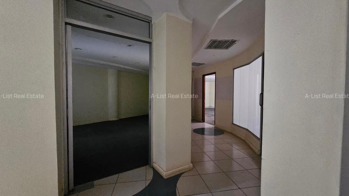 2,400 ft² Commercial Property with Fibre Internet at Peponi Road - 8