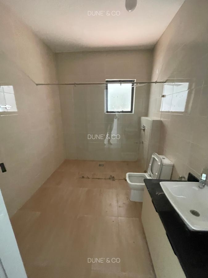 3 Bed Apartment with En Suite in Westlands Area - 18