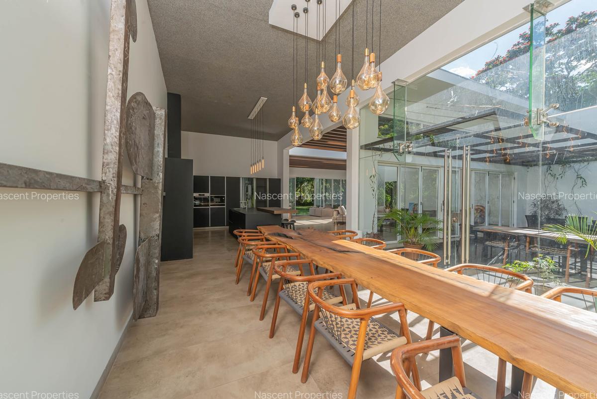 4 Bed House with En Suite in Runda - 2
