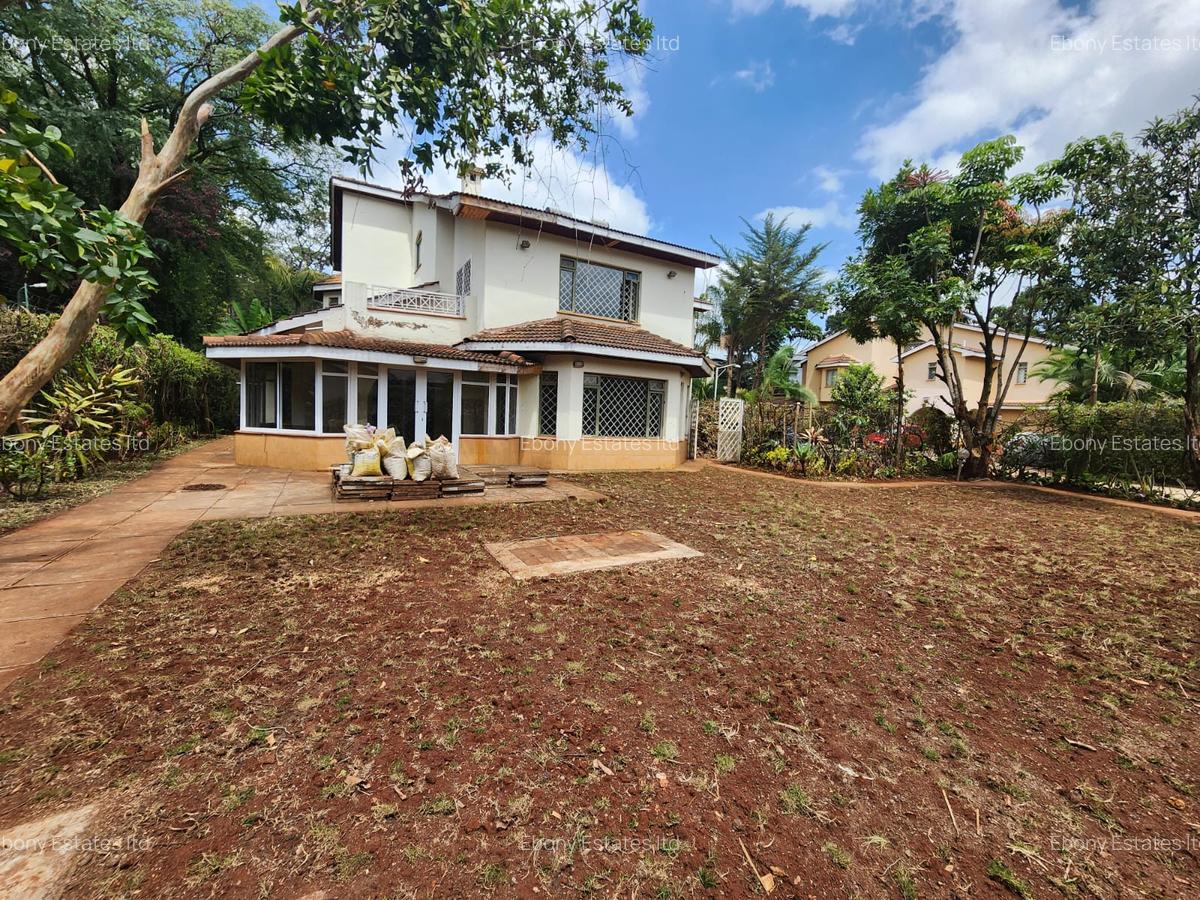 4 Bed Townhouse with En Suite in Lavington - 1