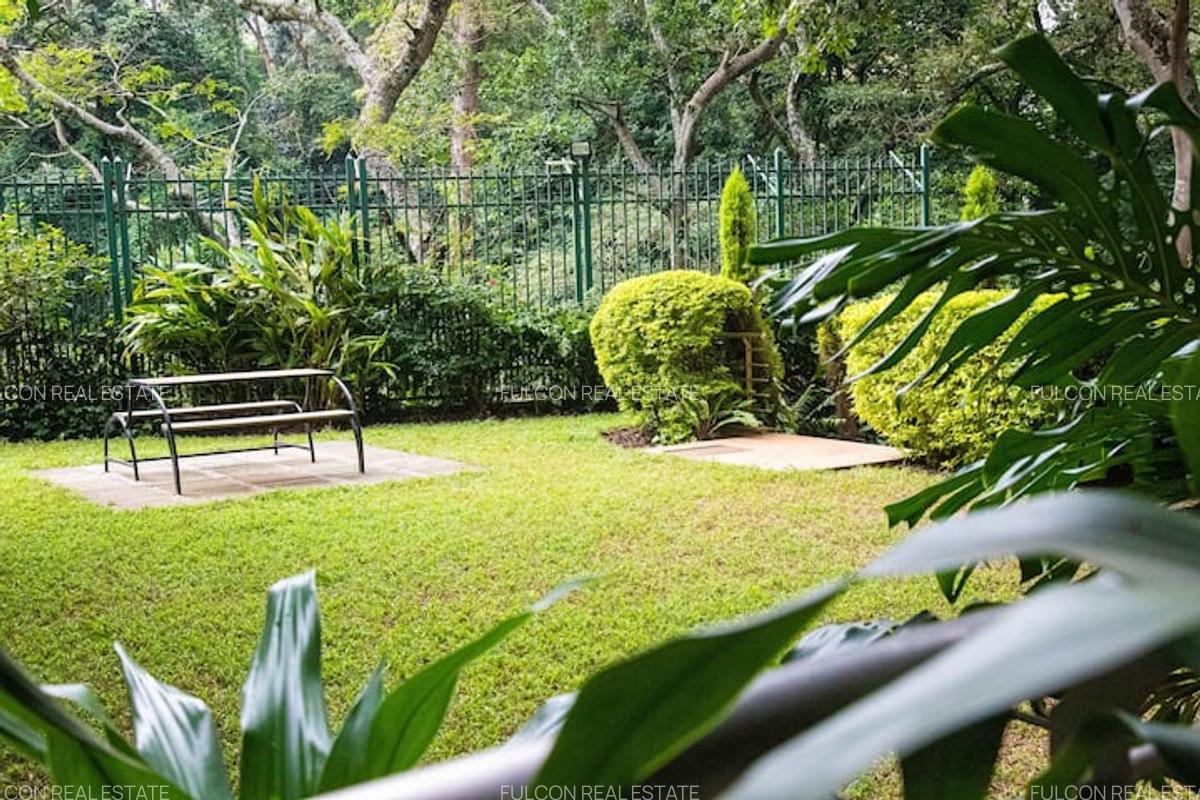 3 Bed Apartment with En Suite in Parklands - 18