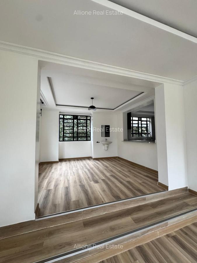 5 Bed Townhouse at Near Galleria Mall - 5