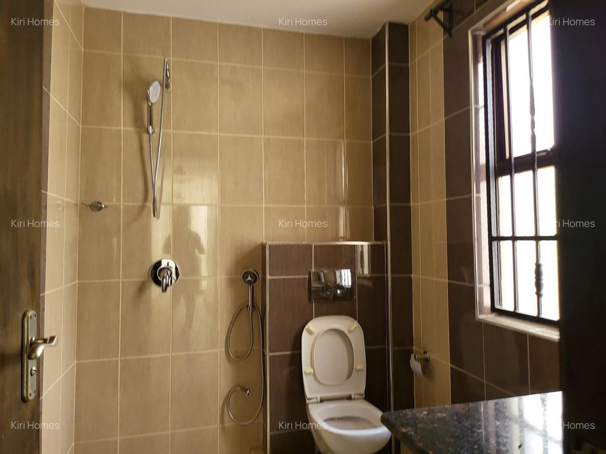 5 Bed Townhouse with En Suite in Runda - 14